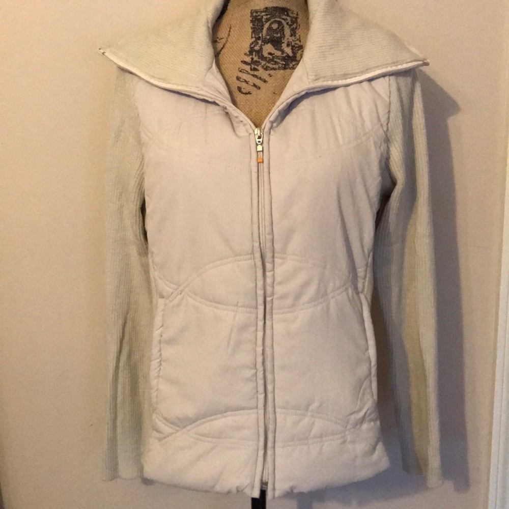 🌸 Lucy Jacket! Beautiful condition!